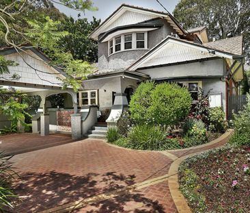 Place your family with perfect park-side poise - Photo 4