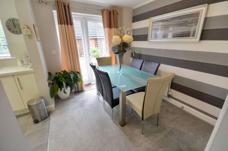 3 bedroom semi-detached house to rent - Photo 3