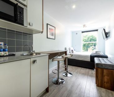 Studio to rent - Photo 1