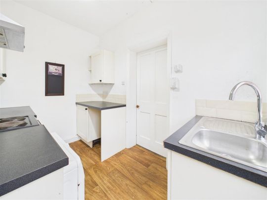 1 bedroom Flat to rent - Photo 1