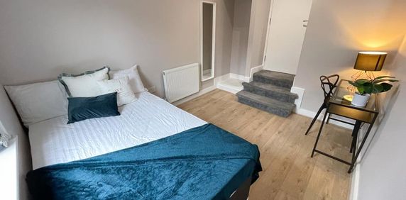 1 bedroom in a house share to rent - Photo 2