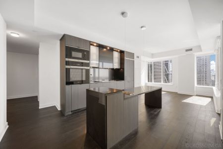 For Lease - 11 Yorkville Avenue Unit# 3209, Toronto, Ontario - Photo 5