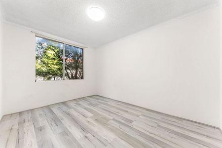 RECENTLY RENNOVATED - Photo 3