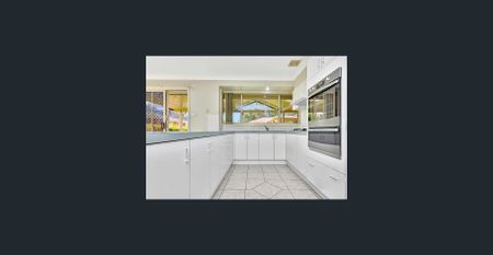 Beautifully Presented Family Home - Ducted Air Con, Covered Alfresco, Double Garage - Photo 2