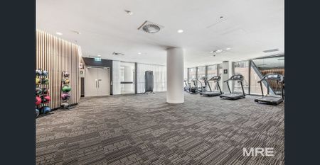 Fully furnished with water views on Collins Street - Photo 2