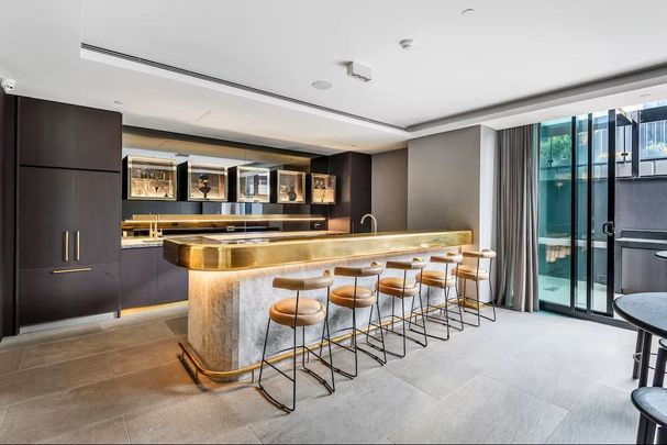 Modern Elegance with Abundant Light and Comfort - Photo 1