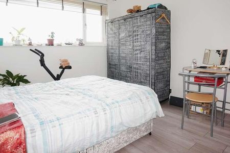 Sandy Croft, Sutton Coldfield, B72 - Photo 3