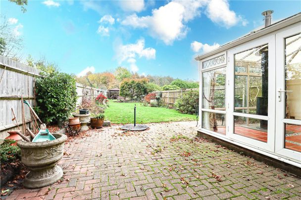 Bullens Green Lane, Colney Heath, St. Albans, AL4 0QR - Photo 1