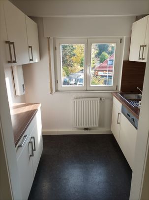 TOP: Schöne, helle, 2-Zi.-Wohnung in ruhiger Wohnlage, EBK, Terrasse, TL-Bad - Photo 1