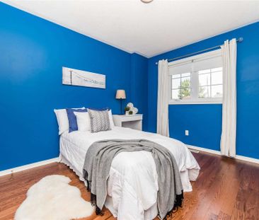 For Lease - 8 Vintage Drive, Whitby, Ontario - Photo 4