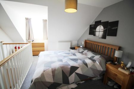 3 bedroom semi-detached house to rent - Photo 4