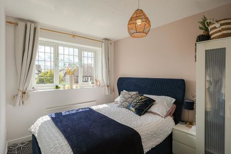 3 bedroom detached house to rent - Photo 4