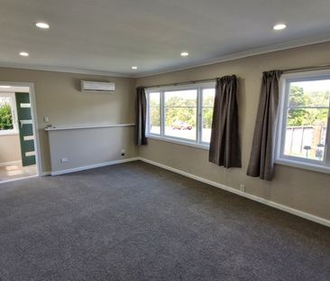 Glen Eden. Worth a Look - Photo 4