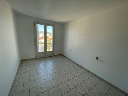 Appartement 67.7 m² - 3 Pièces - Alès (30100) - Photo 4