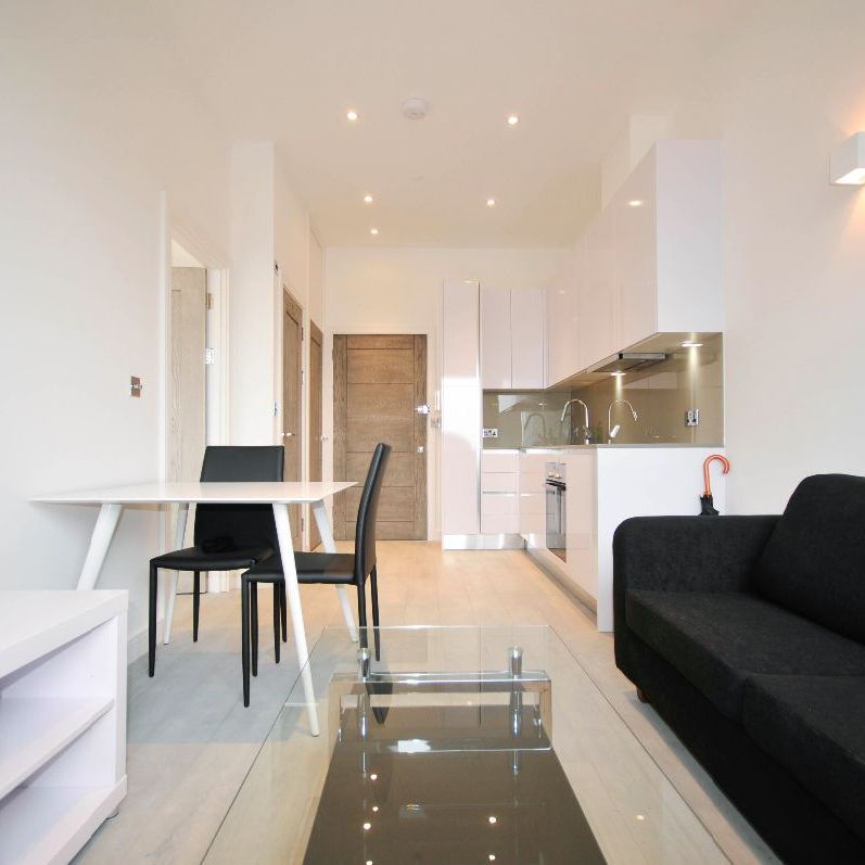 Verona Apartments, Wellington Street, Slough - Photo 1