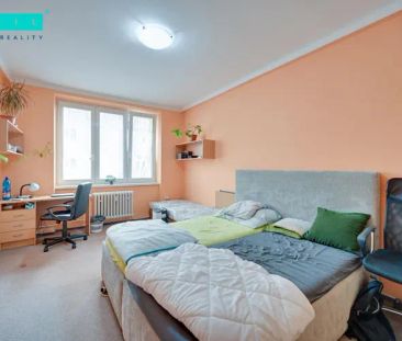 Pronájem prostorného bytu 3+1 s neprůchozími pokoji a balkonem | Ka... - Photo 4