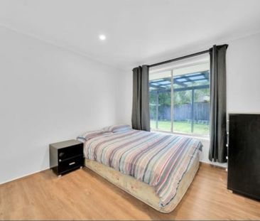 Beautiful home perfect for families or professionals - Photo 5