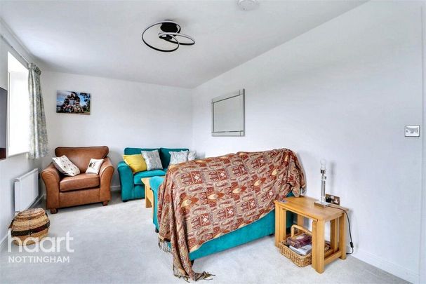 4 bedroom detached house to rent - Photo 1