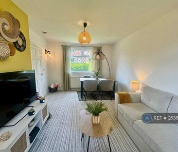 3 bedroom semi-detached house to rent - Photo 5