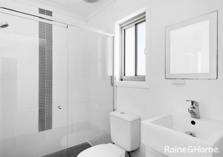 Modern Comfort & Convenient Living - Photo 5