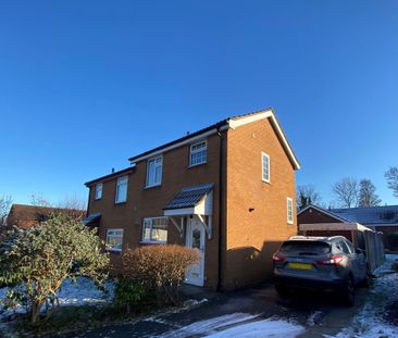 2 bedroom semi-detached house to rent - Photo 2