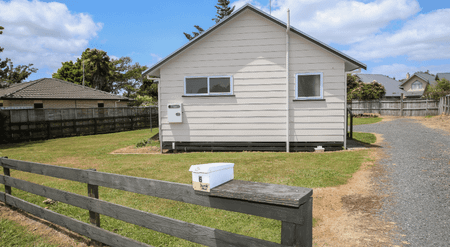 Charming 1-Bedroom Home in Excellent Location - Photo 3