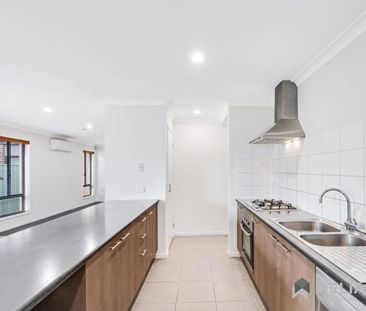 Modern 4-Bedroom Family Home in a Peaceful Location!! - Photo 5