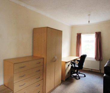 4 bedroom semi-detached house to rent - Photo 6