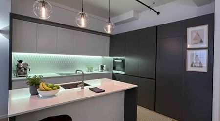 1 Bedroom, 1 Study in Soho Apartment on High S... - Photo 2