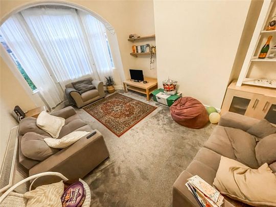 4 bedroom terraced house to rent - Photo 1