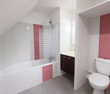 Location Appartement 3 pièces 71m² - Photo 5