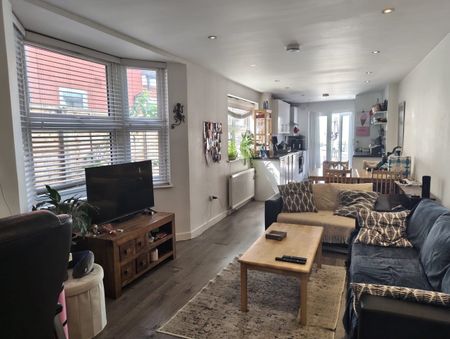2 Bed Flat, Pemberton Road, N4 - Photo 5