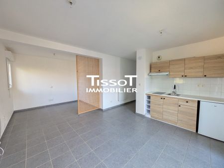 Location Appartement 1 pièce 32m² NIMES 30000 - Photo 3