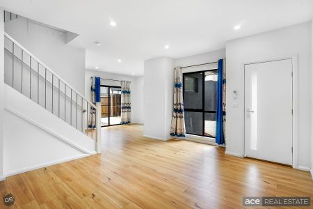 3/19 Railway Avenue, Laverton VIC 3028 - Townhouse For Rent | Domain - Photo 4