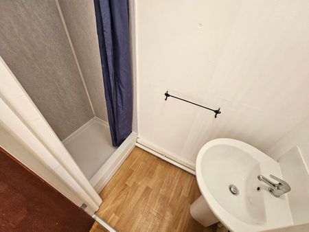 2 Bed Student Accommodation - Photo 5