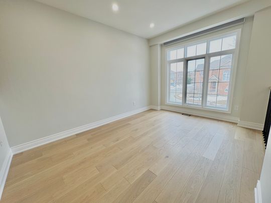 For Lease - 20 Madison Heights Boulevard, Markham, Ontario - Photo 1