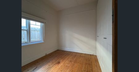 Light-Filled Two-Bedroom Terrace with Outdoor Appeal - Photo 2