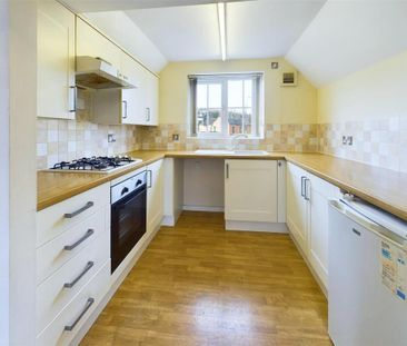 3 bedroom apartment to rent - Photo 3