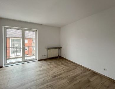 3-Zimmer-Wohnung mit zwei Balkonen und Tiefgaragenstellplatz in Zentrumnähe! - Foto 1