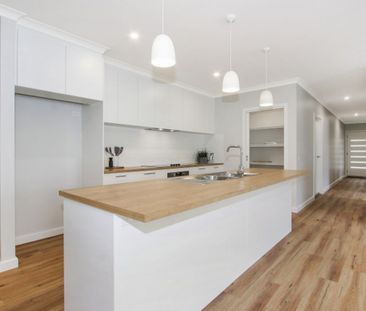 27 Firmstone Road, Leneva VIC 3691 - House For Rent | Domain - Photo 4