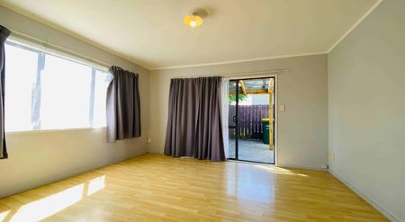 Family Home In Central Location - Photo 3