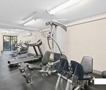 Fabulous 1-bed unit - Photo 2