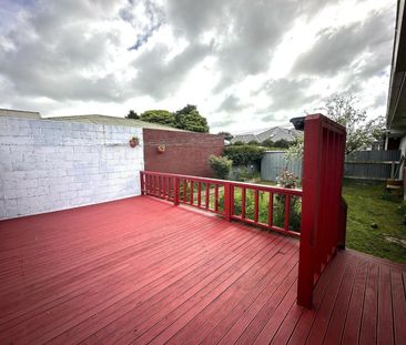 Private retreat on Phillip Street - Photo 1