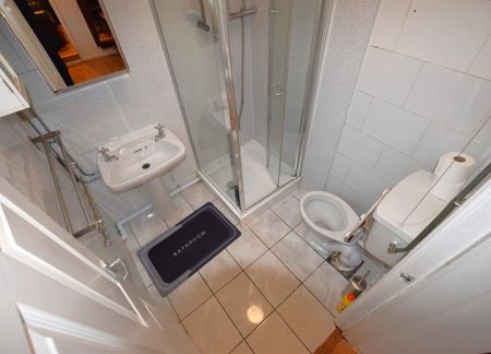 Middleborough Road Coundon Coventry - Photo 5