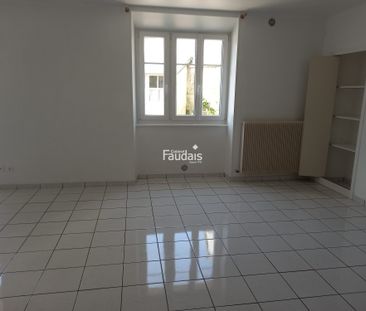 Location Appartement 1 pièce 33m² ISIGNY SUR MER 14230 - Photo 2