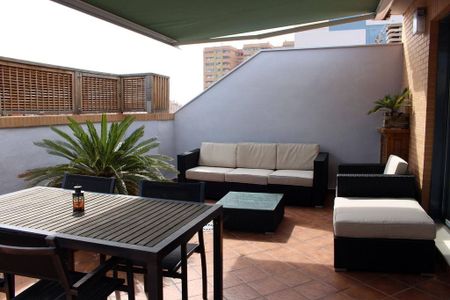 2 bedroom luxury penthouse for rent in Valencia - Photo 4