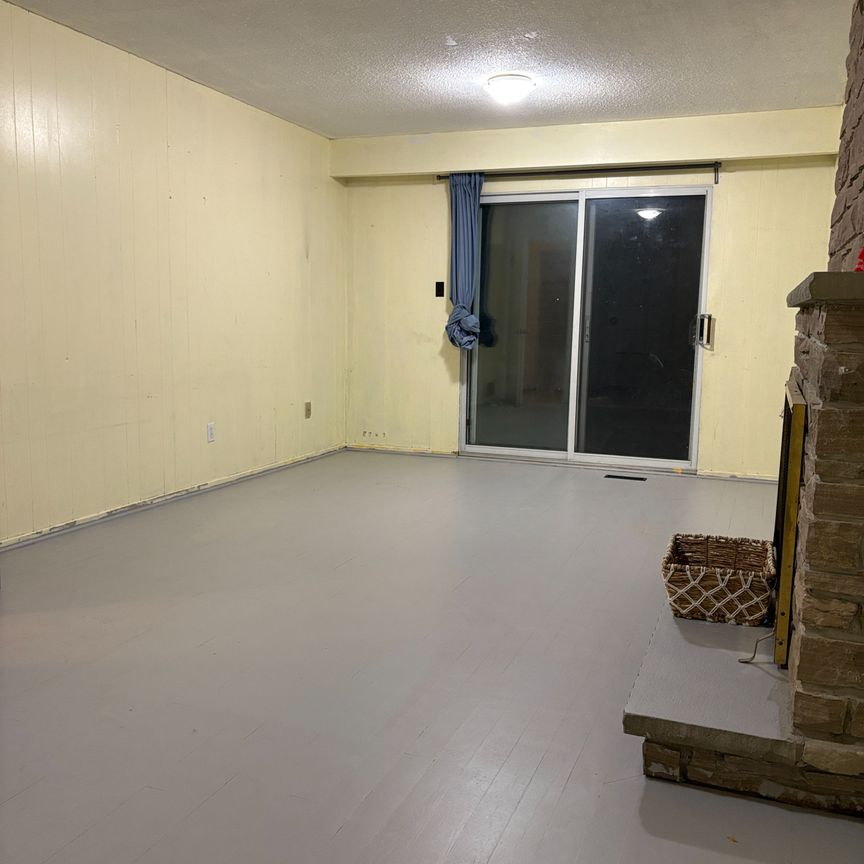 For Lease - 299 Goldenwood Road Unit# lower, Toronto, Ontario - Photo 1