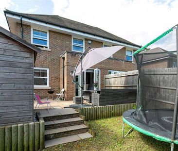 3 bedroom semi-detached house to rent - Photo 6