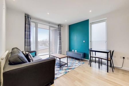 2 bedroom flat to rent - Photo 2