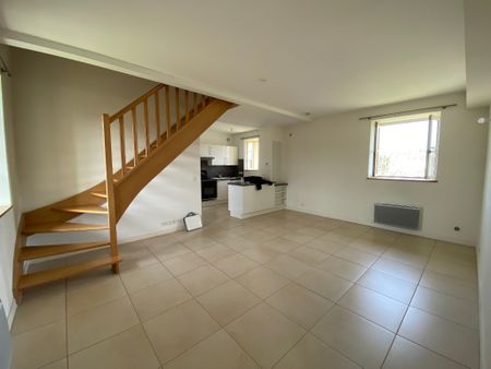 Location Appartement 4 pièces 70m² - Photo 2